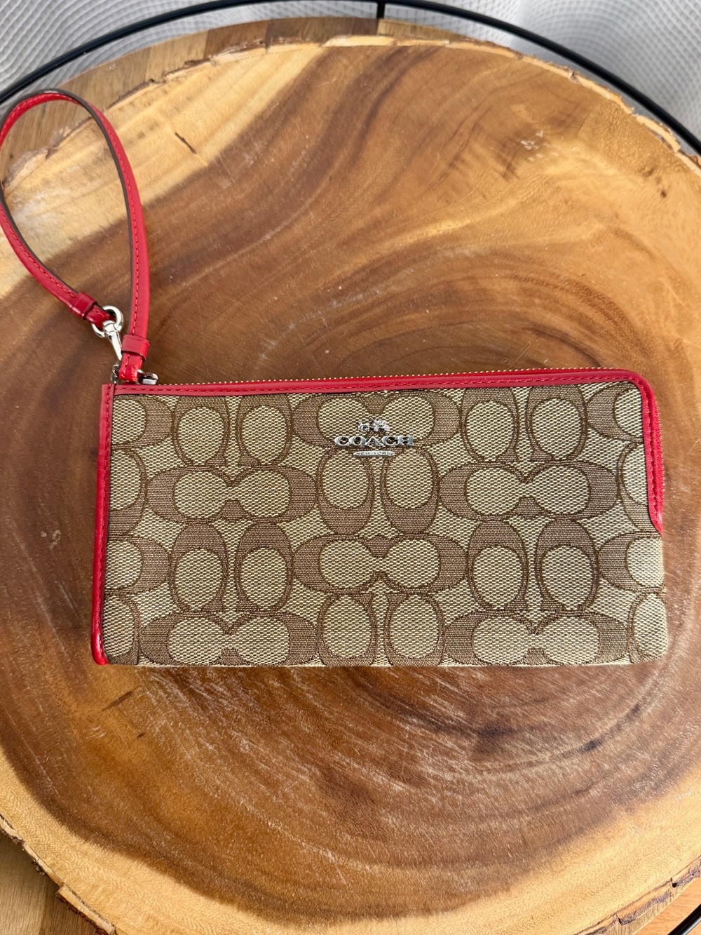 Coach Corner Zip Signature Canvas Wristlet Khaki Red Leather Trim F58033 EUC